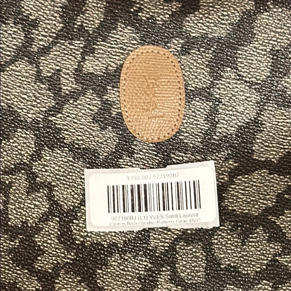Yves Saint Laurent Gray and Tan Clutch with Giraffe 🦒 Print - Picture 6 of 6